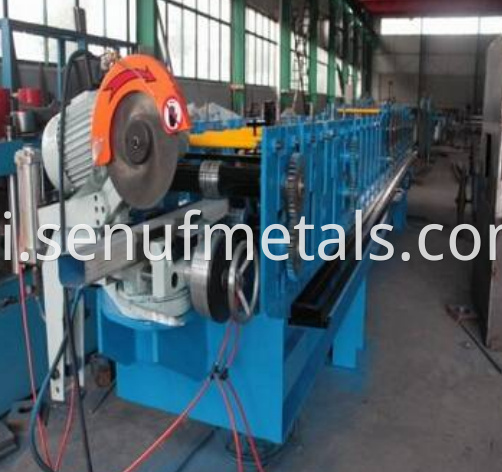 Custom Light Pipe Downspout Roll Forming Machine1